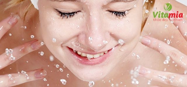 Nước Kangen trung tính và nước làm đẹp dùng để làm đẹp