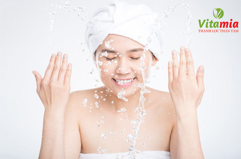 Sử dụng nước điện giải giúp chăm sóc da hiệu quả trong những ngày tết, tái tạo làn da khỏe mạnh
